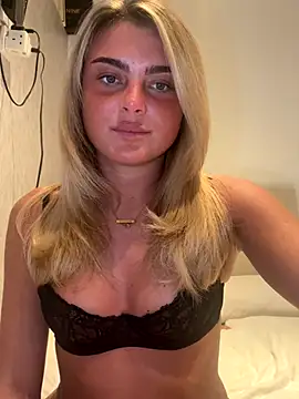 CassyBaby online show from September 2025 11:04:02 PM