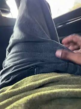 Snapshot of Jariushot3 chatting on April 2026 02:56:01 PM Jariushot3 online show from April 2026 02:56:01 PM