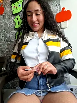 Snapshot of Lexiiee_1 chatting on October 2025 05:11:02 PM Lexiiee 1 online show from October 2025 05:11:02 PM