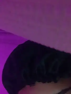 Snapshot of luluzinhax chatting on September 2025 03:54:01 AM luluzinhax online show from September 2025 03:54:01 AM