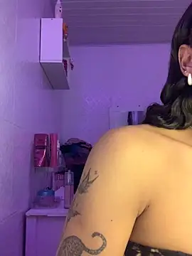 Snapshot of luluzinhax chatting on September 2025 01:10:01 AM luluzinhax online show from September 2025 01:10:01 AM