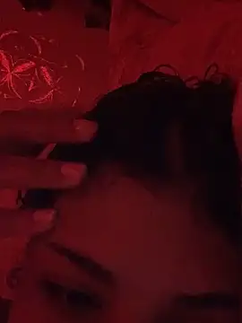 Snapshot of luluzinhax chatting on September 2025 12:37:02 AM luluzinhax online show from September 2025 12:37:02 AM