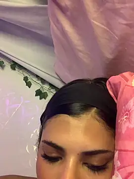 Snapshot of luluzinhax chatting on October 2025 06:08:02 PM luluzinhax online show from October 2025 06:08:02 PM