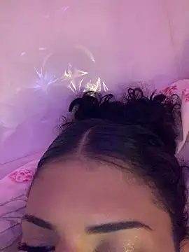 Snapshot of luluzinhax chatting on January 2026 03:45:01 AM luluzinhax online show from January 2026 03:45:01 AM