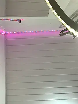 Snapshot of luluzinhax chatting on January 2026 05:22:01 AM luluzinhax online show from January 2026 05:22:01 AM