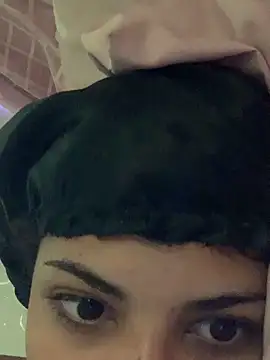 Snapshot of luluzinhax chatting on January 2026 07:11:01 PM luluzinhax online show from January 2026 07:11:01 PM