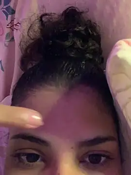 Snapshot of luluzinhax chatting on February 2026 04:52:01 AM luluzinhax online show from February 2026 04:52:01 AM