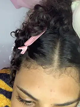 Snapshot of luluzinhax chatting on February 2026 06:26:01 AM luluzinhax online show from February 2026 06:26:01 AM