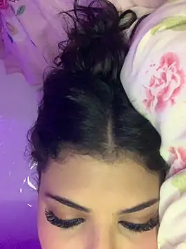 Snapshot of luluzinhax chatting on March 2026 03:41:02 AM luluzinhax online show from March 2026 03:41:02 AM