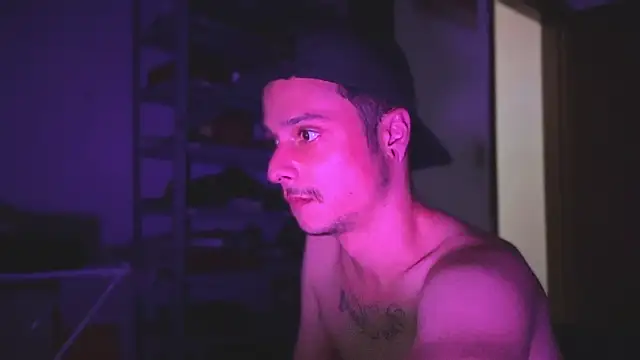 Snapshot of chrisalmeid_ chatting on September 2025 01:07:02 AM chrisalmeid online show from September 2025 01:07:02 AM