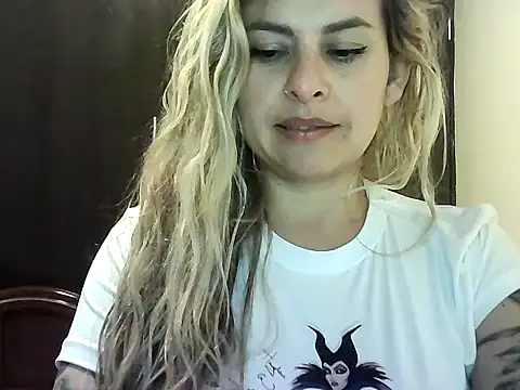 Valery  Rouse  online show from November 2025 04:15:01 AM