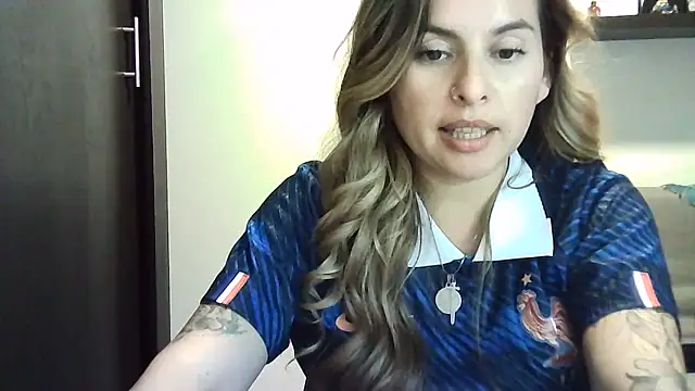 Valery  Rouse  online show from June 2026 12:02:02 AM