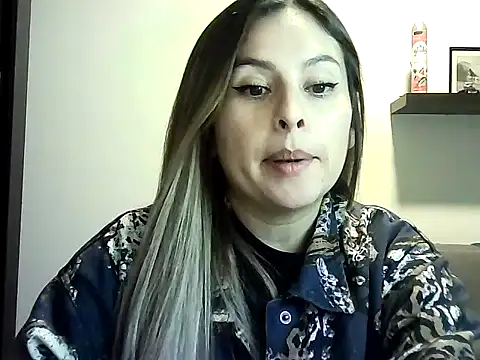 Valery  Rouse  online show from June 2026 04:17:01 AM