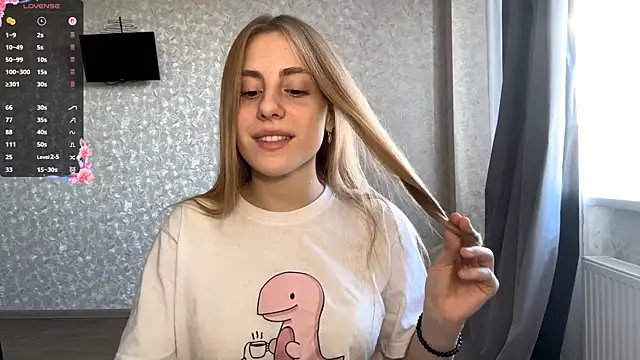 DreamyOlivia online show from October 2025 01:08:01 PM