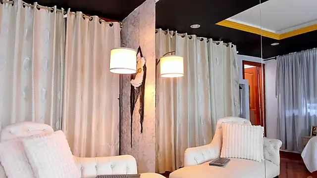 Snapshot of Zarajener chatting on October 2025 05:23:02 PM Zarajener online show from October 2025 05:23:02 PM