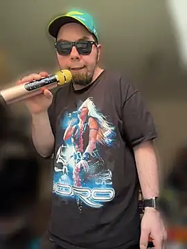 GeilerHSVFAN1989 online show from July 2026 04:57:01 PM