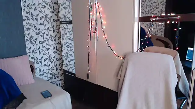 AmoraLuv online show from February 2026 10:47:02 AM