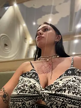 Snapshot of VendiMur chatting on February 2026 06:26:01 AM VendiMur online show from February 2026 06:26:01 AM