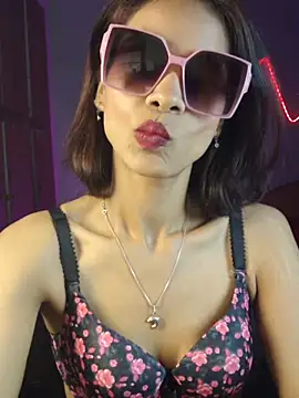 royeoy22 online show from May 2026 06:52:02 AM