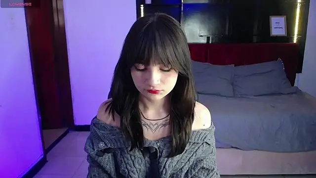  Charlotte Collins  online show from December 2025 02:24:02 PM