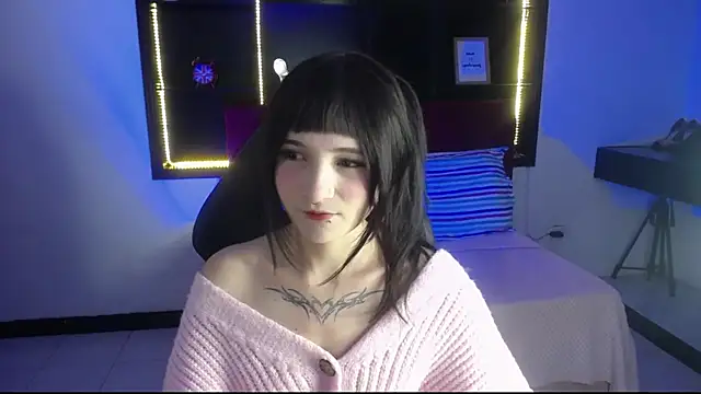  Charlotte Collins  online show from February 2026 02:54:01 PM