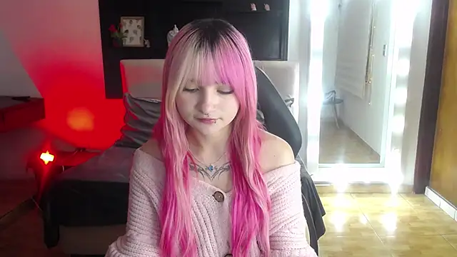 Charlotte Collins  online show from July 2026 03:51:02 PM