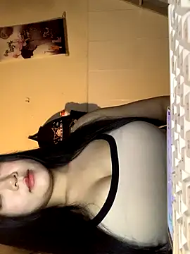 NanaaBae online show from November 2025 06:39:01 PM