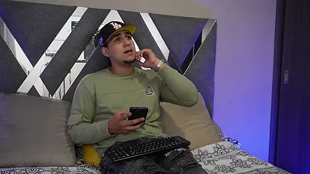 massimo vidal  online show from October 2025 01:50:01 AM