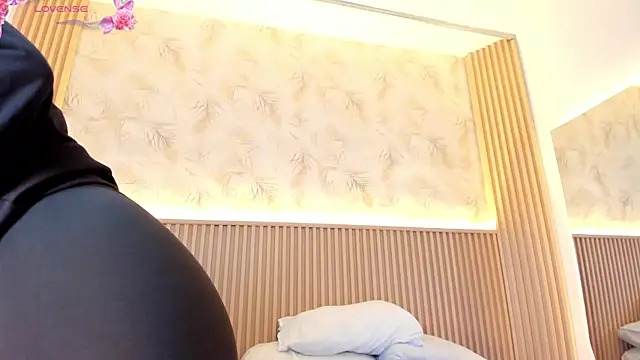 Liss-Reyes online show from May 2026 12:11:02 PM