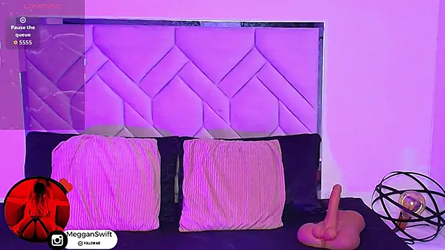 megganswift  online show from April 2026 06:30:02 AM