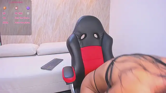 dalia segretti  online show from September 2025 04:06:01 AM