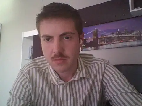 leaolad95 online show from April 2026 12:00:02 PM