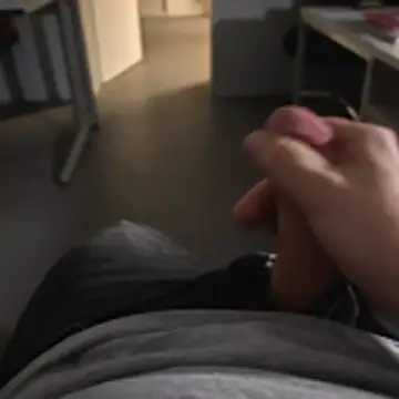 Snapshot of stunning_stallion chatting on November 2025 05:01:02 PM stunning stallion online show from November 2025 05:01:02 PM