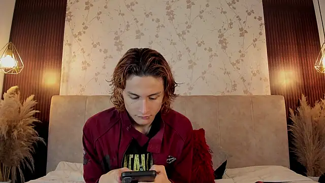 DarcyCullen online show from September 2025 11:33:01 AM