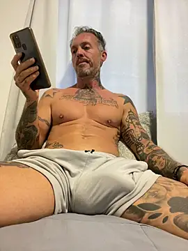 Snapshot of MagicLex1 chatting on November 2025 09:17:01 PM MagicLex1 online show from November 2025 09:17:01 PM