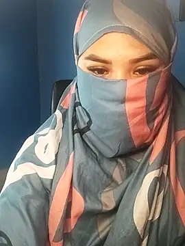 Nayla-Mouna online show from October 2025 05:46:01 PM