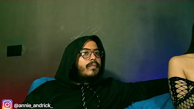  leda swan  online show from October 2025 02:17:02 PM