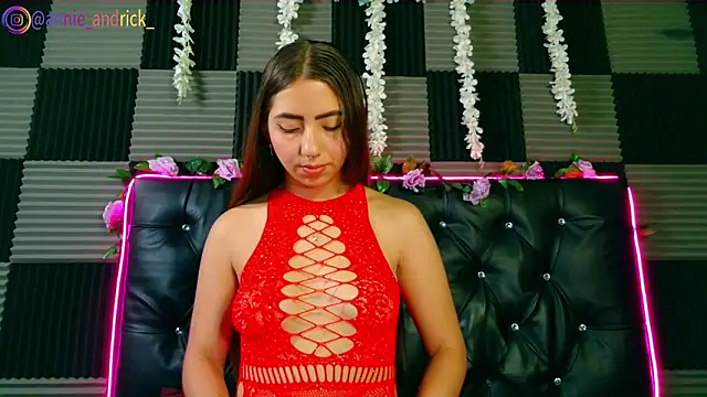  leda swan  online show from February 2026 01:08:02 PM