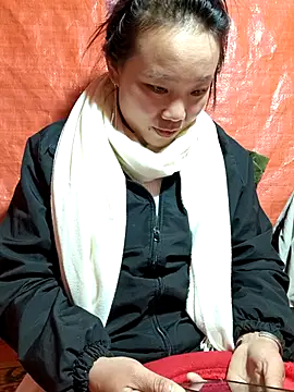 liu-liusexy online show from December 2025 02:47:01 PM