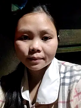 Snapshot of omiu-baby chatting on December 2025 11:12:01 PM omiu-baby online show from December 2025 11:12:01 PM