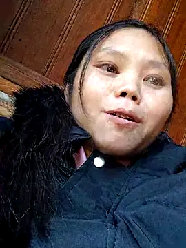 Snapshot of omiu-baby chatting on January 2026 02:37:02 AM omiu-baby online show from January 2026 02:37:02 AM