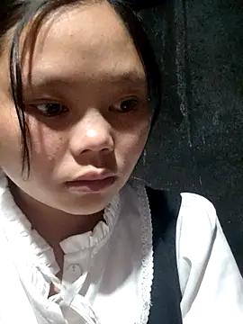 Snapshot of omiu-baby chatting on February 2026 11:14:01 PM omiu-baby online show from February 2026 11:14:01 PM