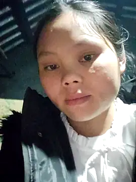 Snapshot of omiu-baby chatting on February 2026 11:21:02 PM omiu-baby online show from February 2026 11:21:02 PM