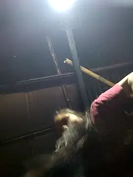 Snapshot of omiu-baby chatting on March 2026 11:18:01 PM omiu-baby online show from March 2026 11:18:01 PM