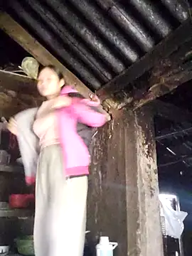 Snapshot of omiu-baby chatting on March 2026 12:39:01 AM omiu-baby online show from March 2026 12:39:01 AM