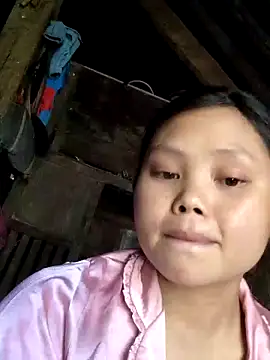 Snapshot of omiu-baby chatting on April 2026 06:52:01 AM omiu-baby online show from April 2026 06:52:01 AM