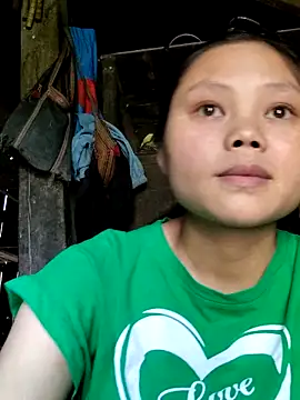 Snapshot of omiu-baby chatting on April 2026 02:39:01 AM omiu-baby online show from April 2026 02:39:01 AM