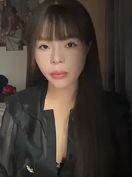 SarahBeii online show from November 2025 03:28:02 AM