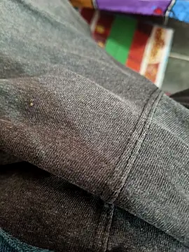 Snapshot of Deshi_hot_boy chatting on September 2025 04:24:01 AM Deshi hot boy online show from September 2025 04:24:01 AM