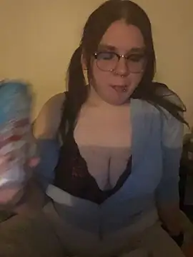 Snapshot of adventuresinsky chatting on February 2026 04:41:01 AM adventuresinsky online show from February 2026 04:41:01 AM